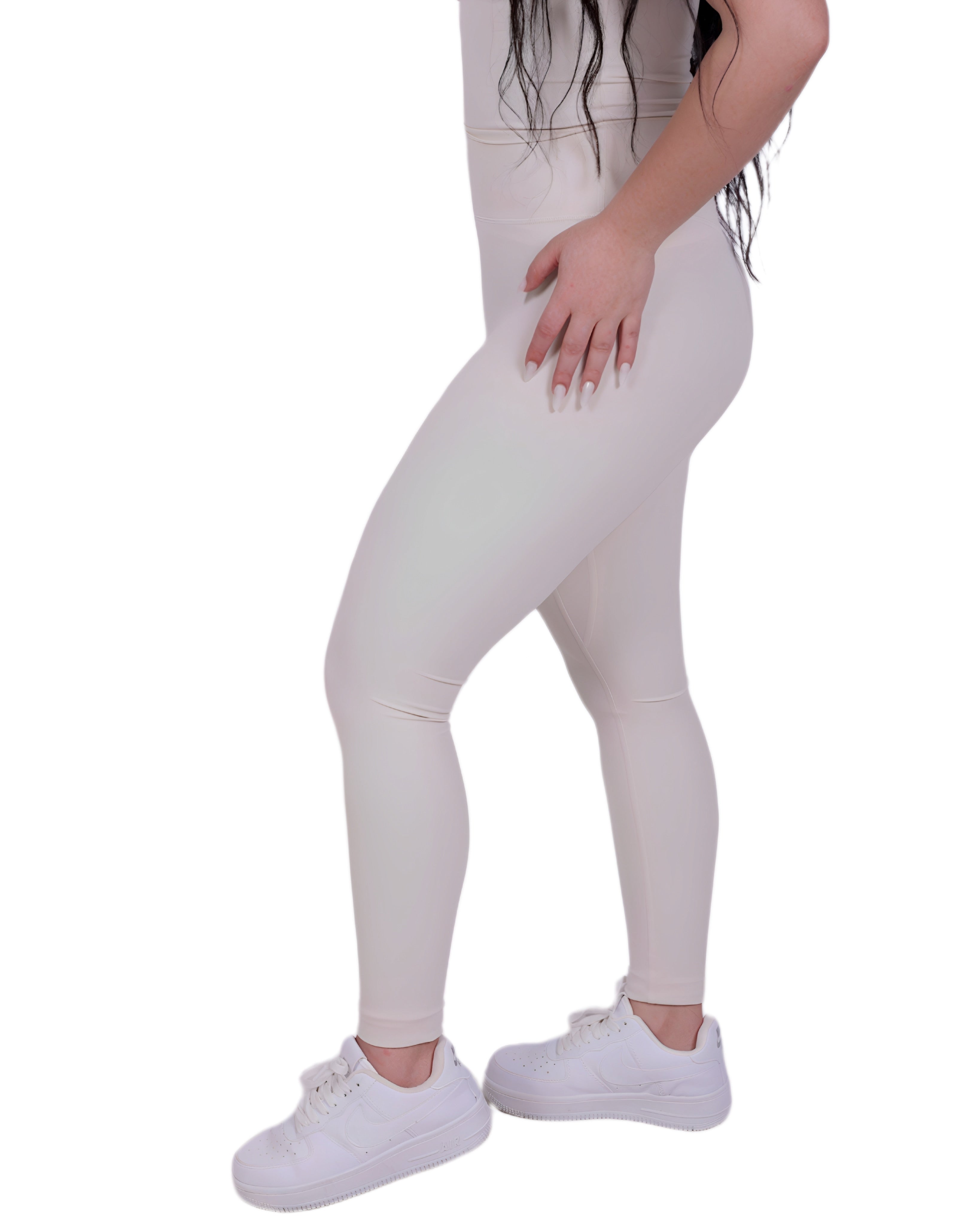 Second Skin Ivory Legging – Soft, Sculpting & Sweat-Wicking Fit for Bold Athleisure & Everyday Movement