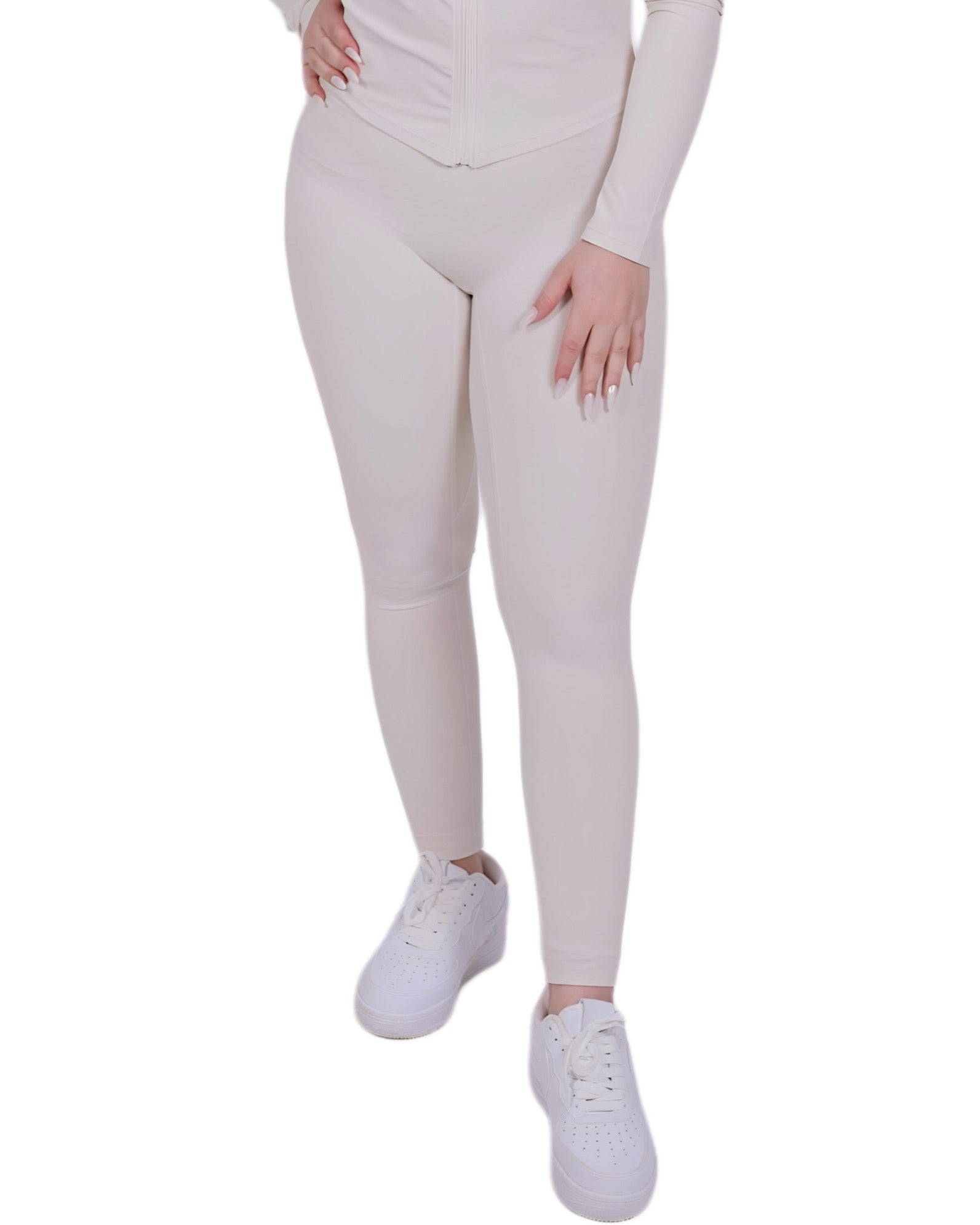Second Skin Ivory Legging – Soft, Sculpting & Sweat-Wicking Fit for Bold Athleisure & Everyday Movement