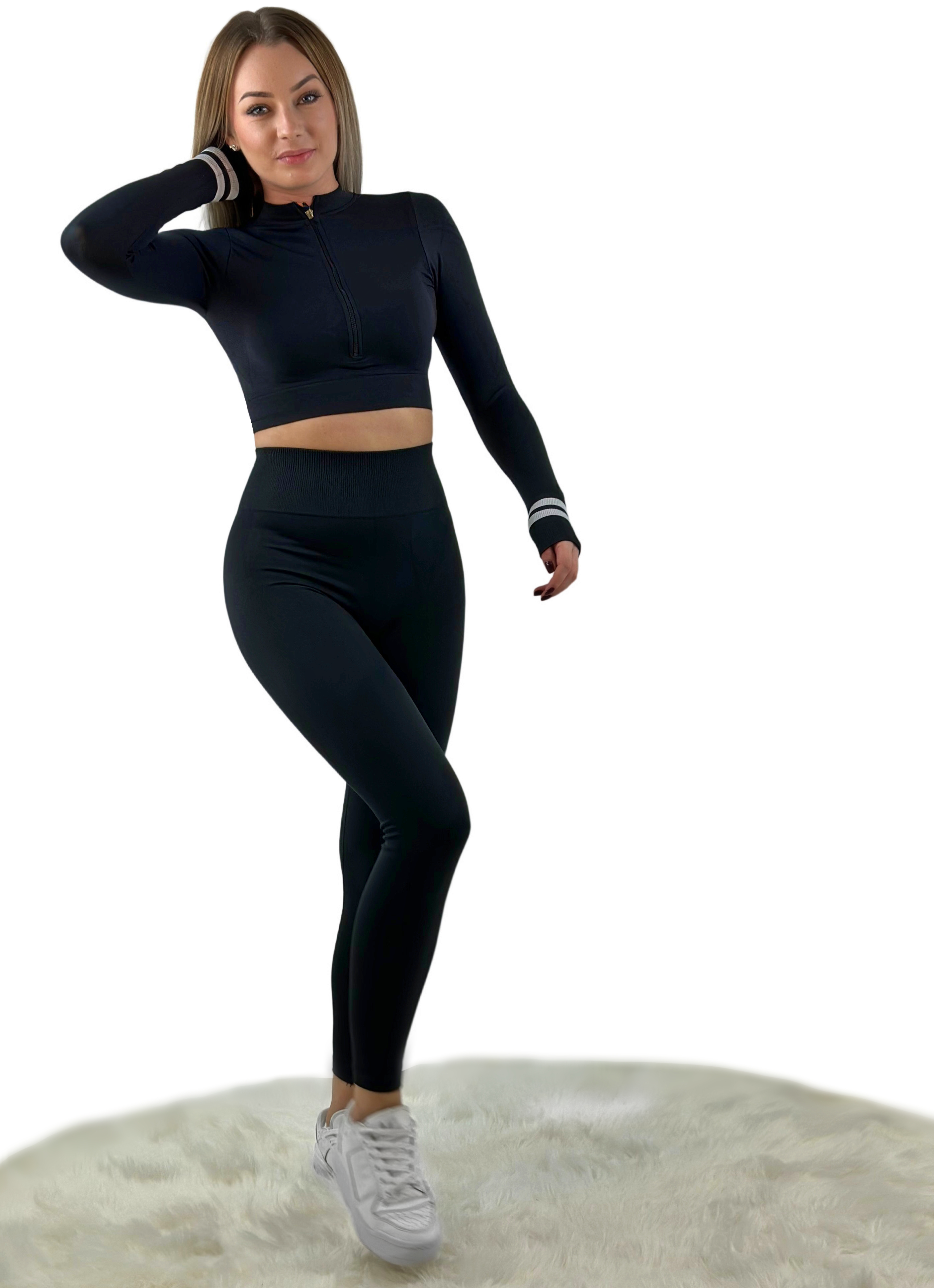 Smash Stripe Seamless Activewear Top – Black | High-Performance Sculpting for Women Who Move with Power