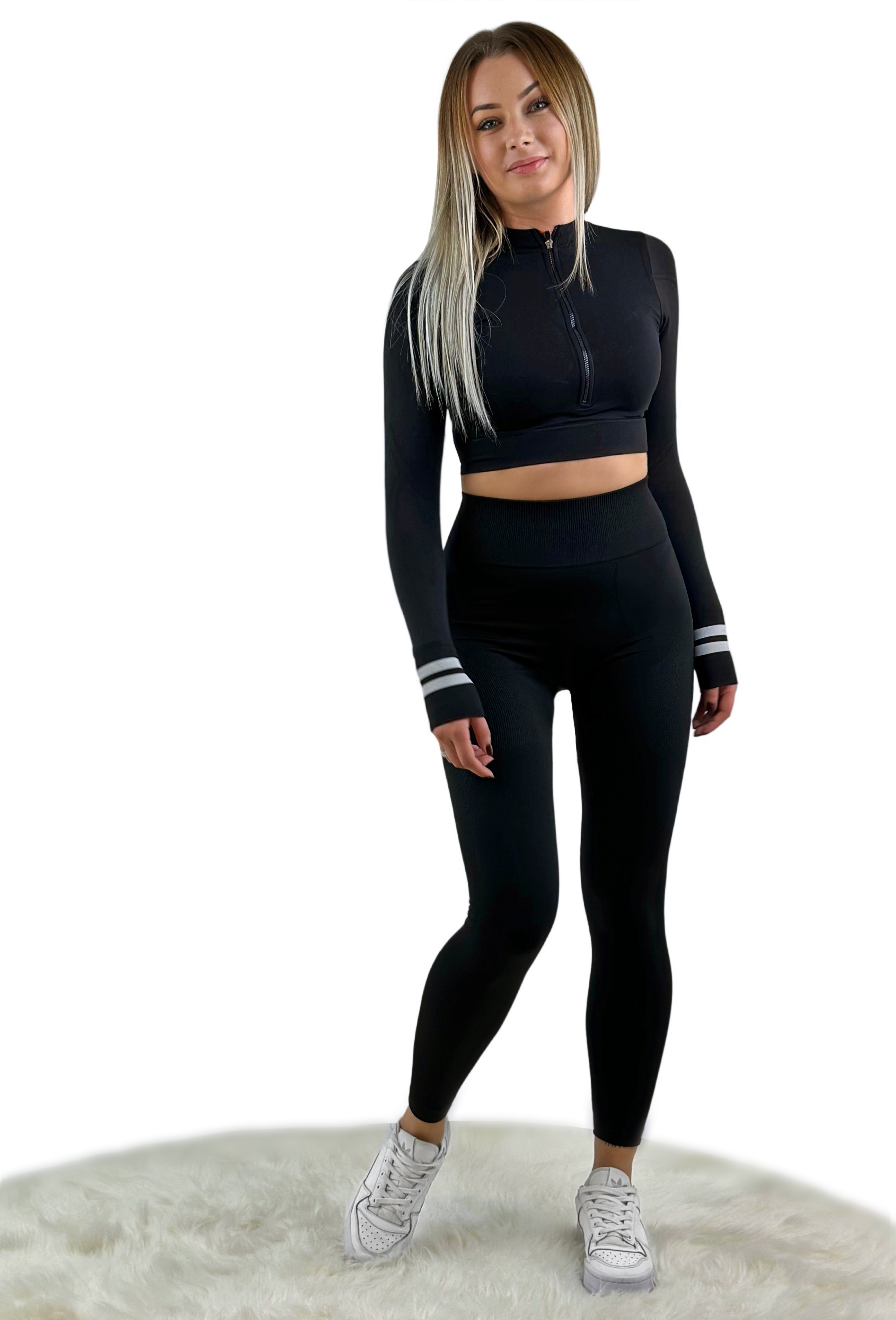 Smash Stripe Seamless Activewear Top – Black | High-Performance Sculpting for Women Who Move with Power