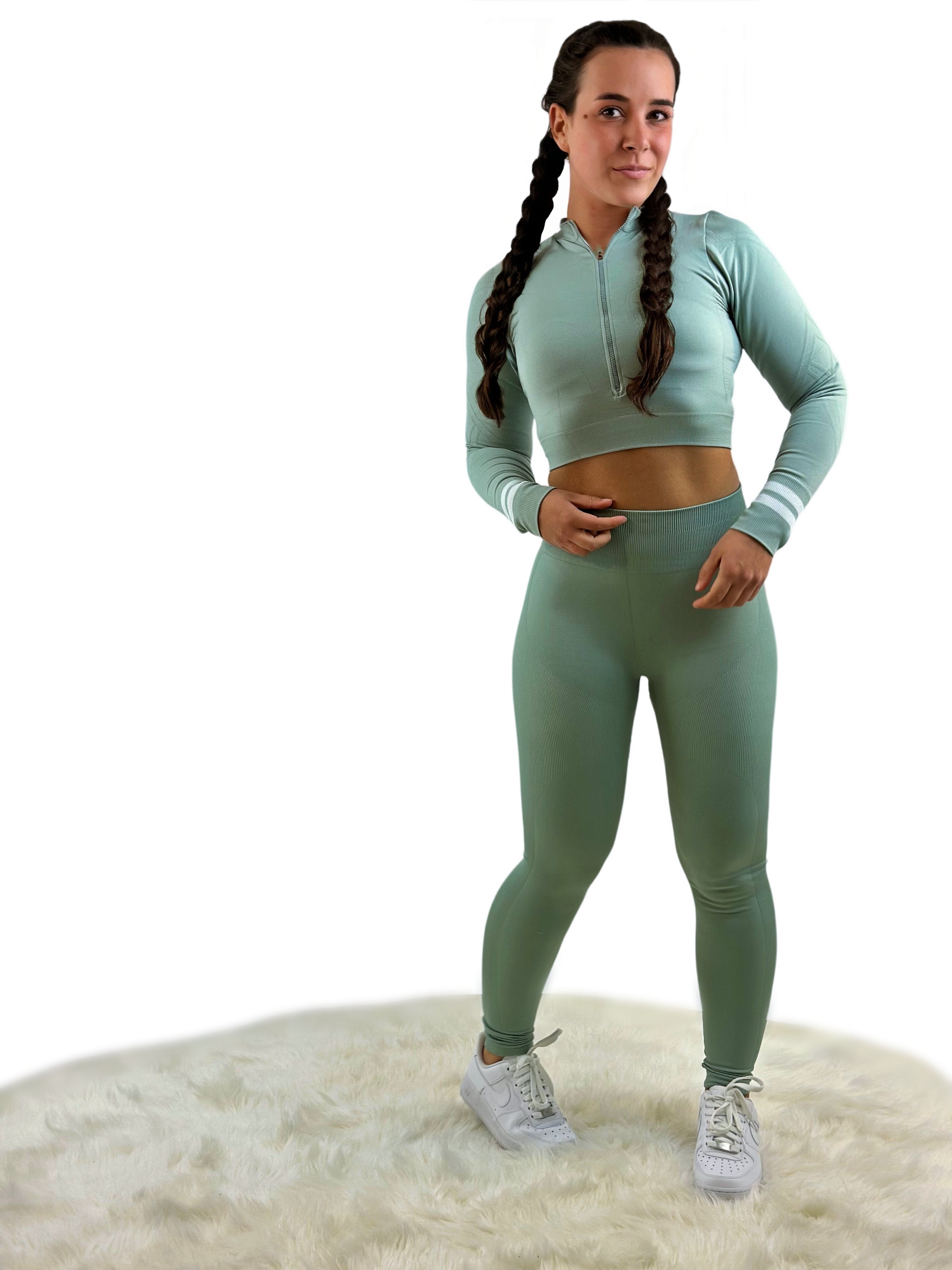 Smash Stripe Seamless Activewear Top – Light Green | Sculpting Breathable for Studio, Street & Beyond