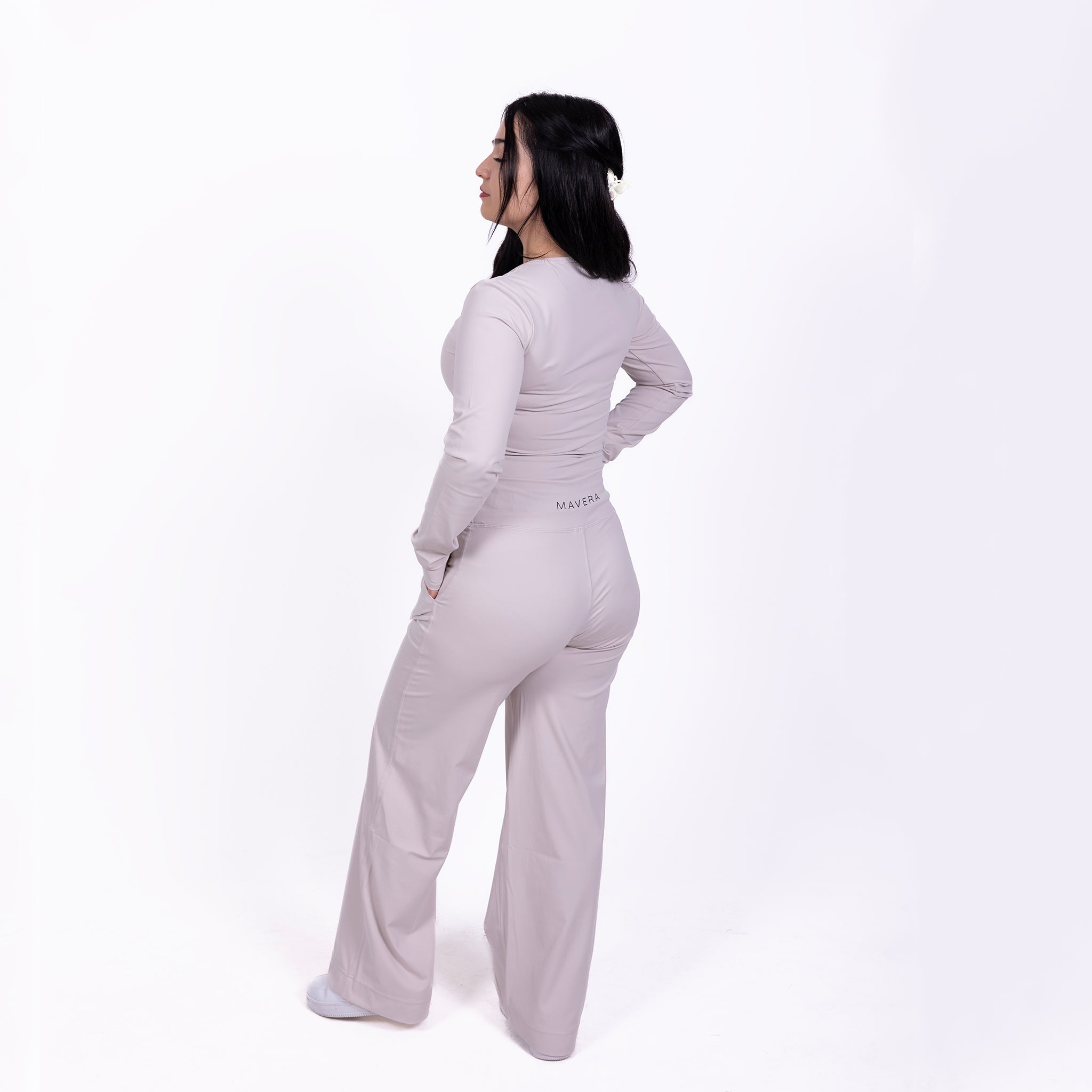 Flow Soul Activewear Top – Beige | Breathable, Sustainable & Luxe Fit for Yoga & Athleisure