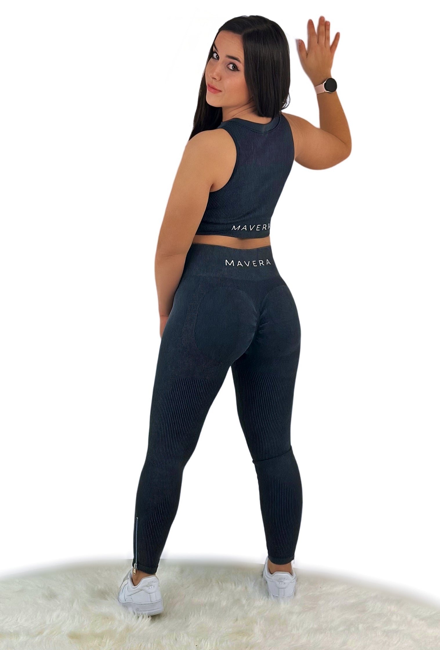 Eminence Solid Slim Black Legging – Seamless, Sustainable Athleisure for Yoga &amp; Fitness