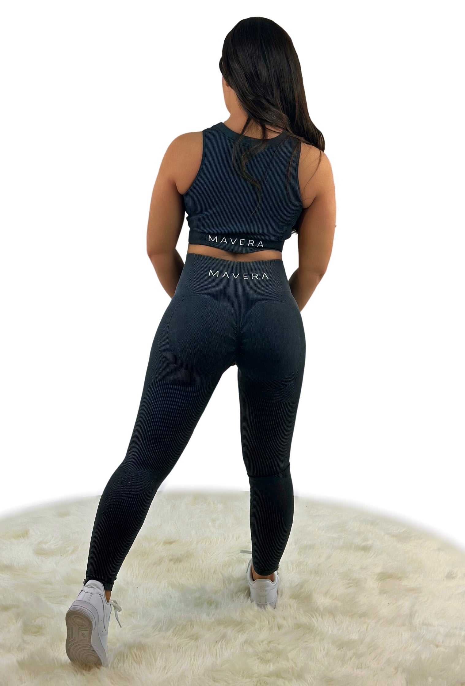 Eminence Solid Slim Black Legging – Seamless, Sustainable Athleisure for Yoga &amp; Fitness