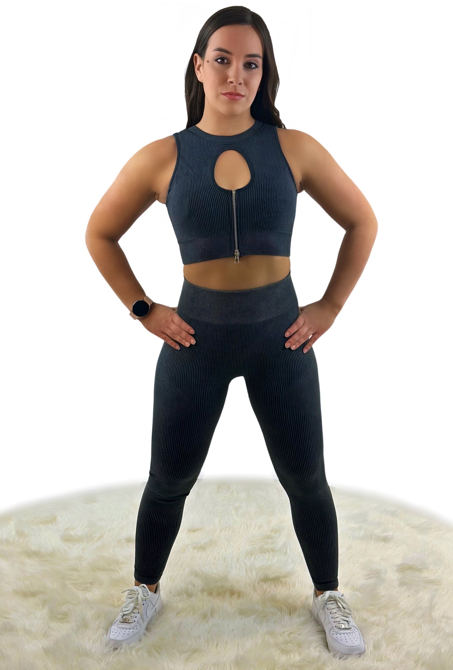 Eminence Solid Slim Black Legging – Seamless, Sustainable Athleisure for Yoga &amp; Fitness