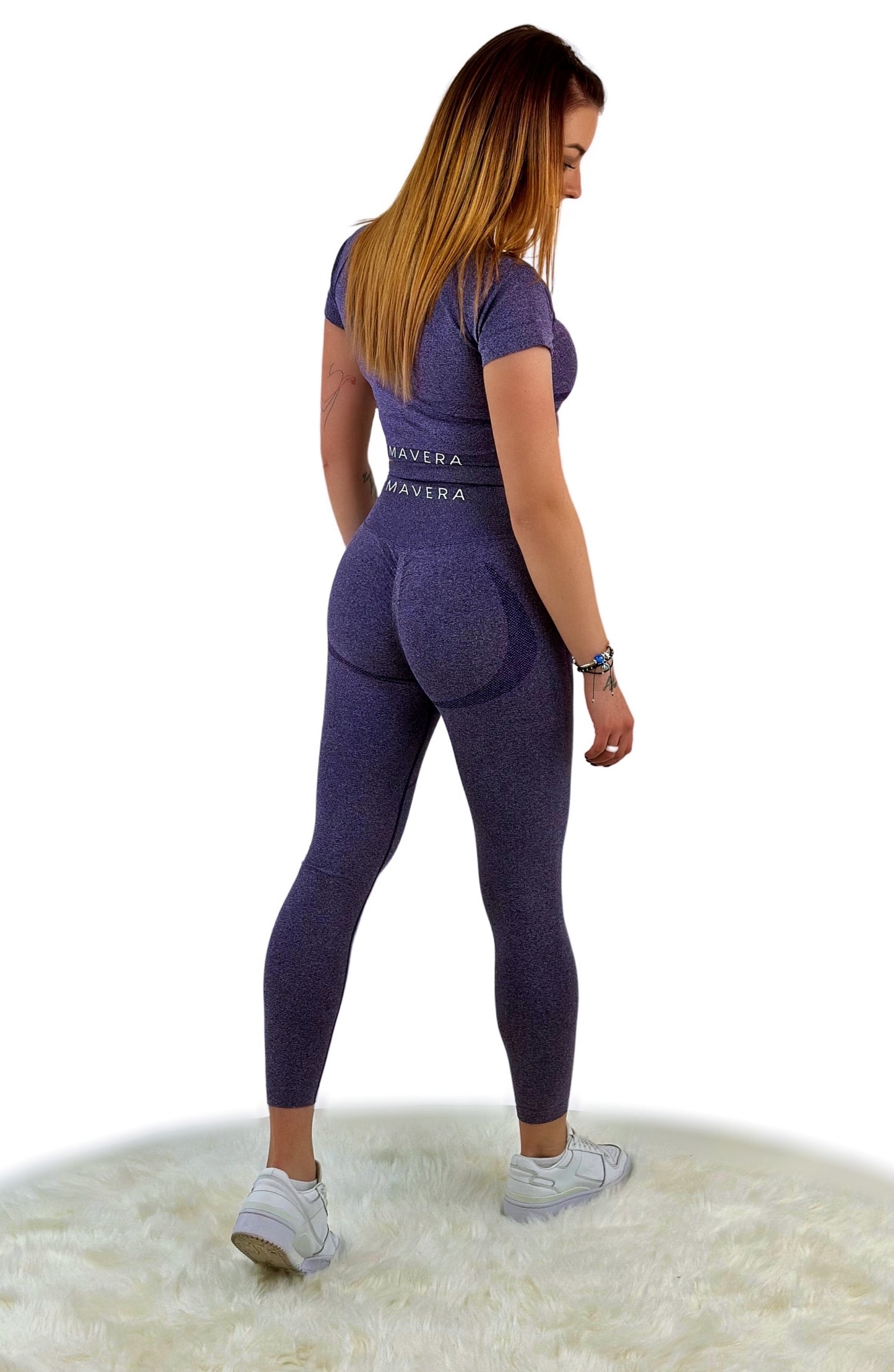 Premium Borealis Kollektion: Atmungsaktives, flexibles und leichtgewichtiges Activewear-Set für Frauen, ideal für Pilates und Hardcore-Workouts. Antibakteriell, antistatisch und aus hochwertigem Spandex/Nylon-Mix für ultimativen Komfort und Langlebigkeit